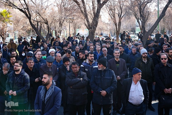 آیین تشییع پیکر آیت‌الله مستجابی در اصفهان