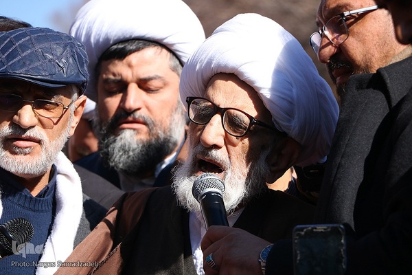 آیین تشییع پیکر آیت‌الله مستجابی در اصفهان