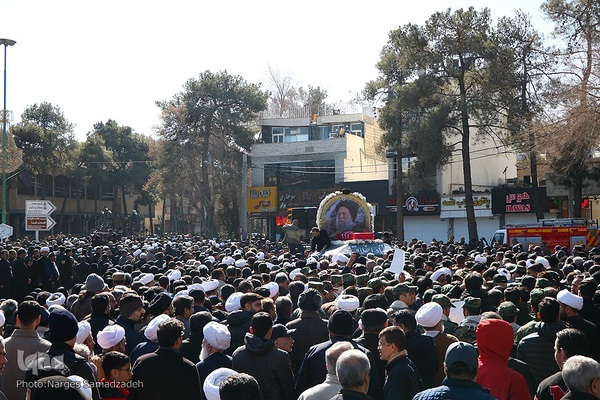 آیین تشییع پیکر آیت‌الله مستجابی در اصفهان