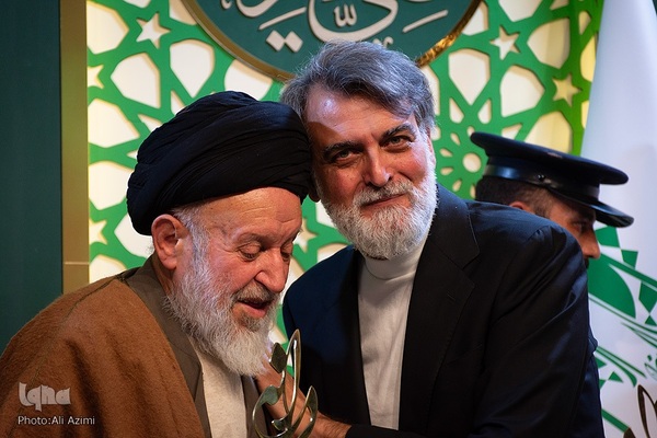 اختتامیه جایزه ادبی مادرانه در اصفهان