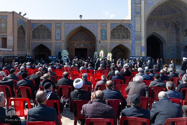 مراسم ترحیم آیت‌الله مستجابی در اصفهان