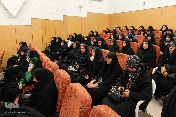 اولین گردهمایی خادم‌یاران شهدای استان اصفهان