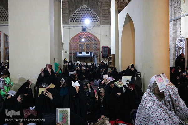 احیای شب نوزدهم ماه رمضان در مسجد جامع اصفهان