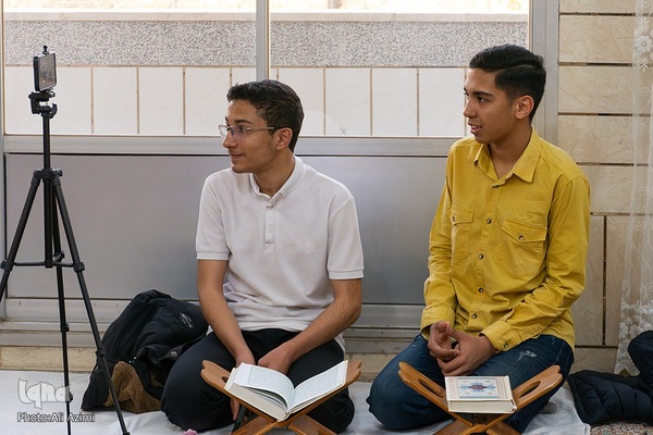 جلسه خانگی جزءخوانی قرآن با محوریت طرح سی‌وسه‌پل وصال ۶