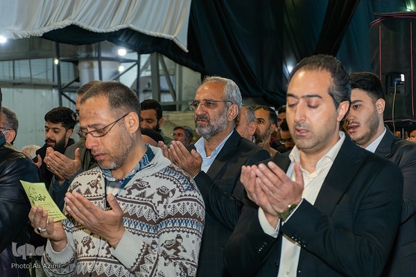 اقامه نماز عید فطر در مصلای اصفهان