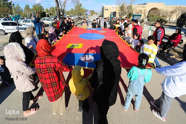 میزبانی باغ فدک اصفهان از مسافران نوروزی