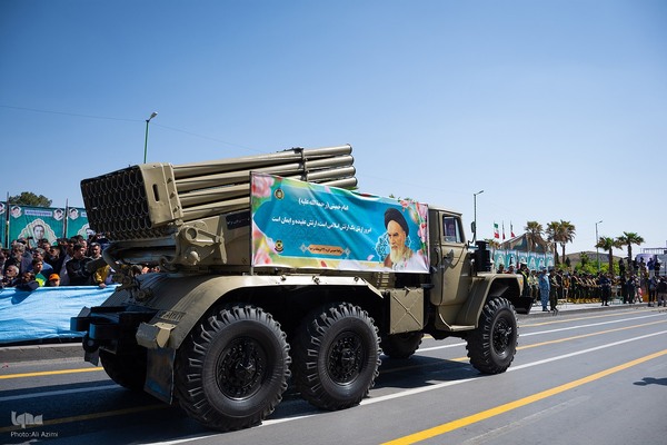 مراسم رژه روز ارتش در اصفهان