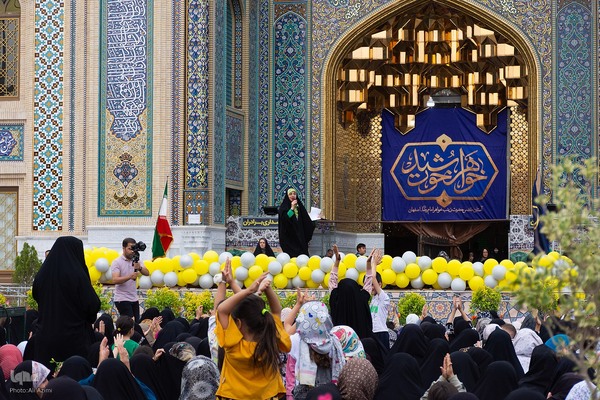 جشن روز دختر در حرم حضرت زینب خواهر امام رضا (ع)
