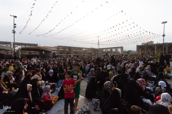 جشن روز دختر در حرم حضرت زینب خواهر امام رضا (ع)