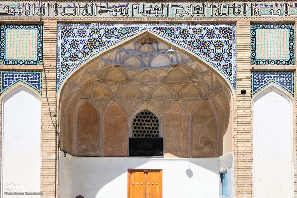 گذری بر امامزاده درب امام اصفهان