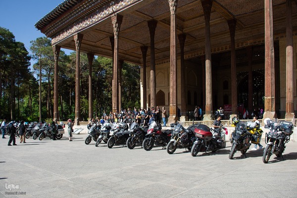 آیین استقبال از موتورسواران لهستانی در اصفهان