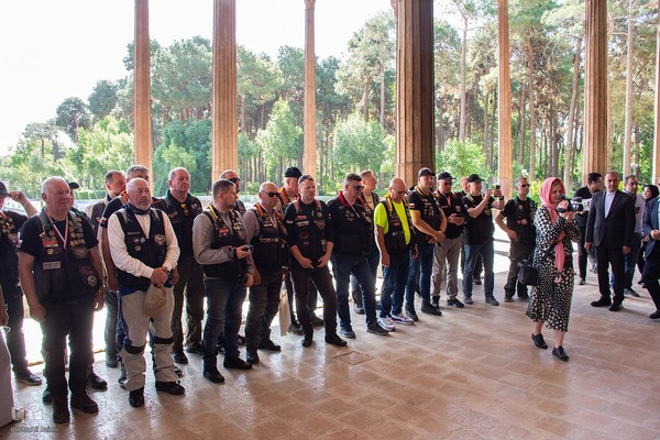 آیین استقبال از موتورسواران لهستانی در اصفهان