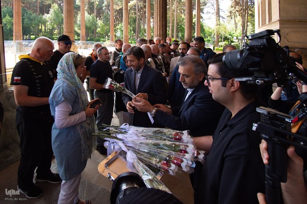 آیین استقبال از موتورسواران لهستانی در اصفهان