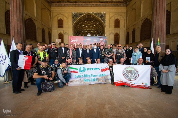 آیین استقبال از موتورسواران لهستانی در اصفهان