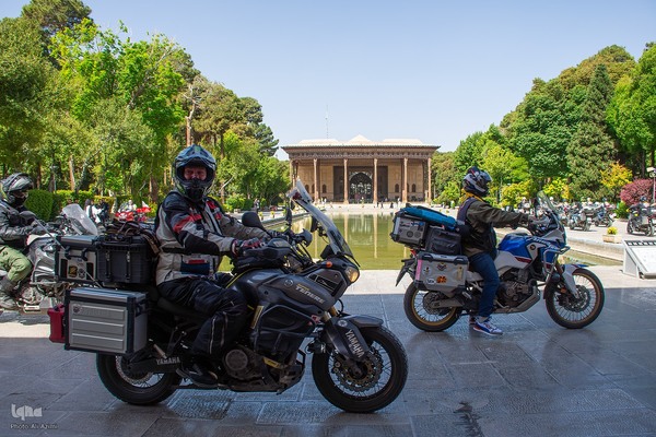 آیین استقبال از موتورسواران لهستانی در اصفهان