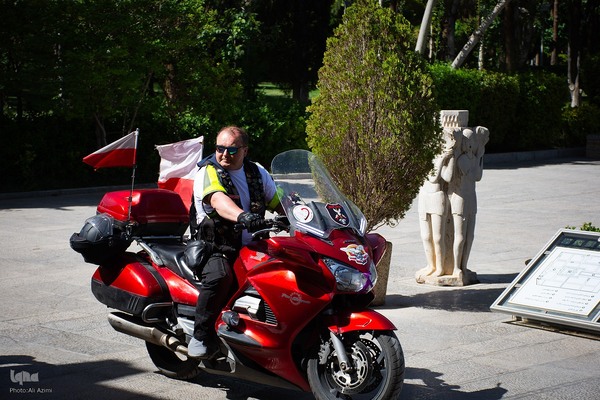 آیین استقبال از موتورسواران لهستانی در اصفهان