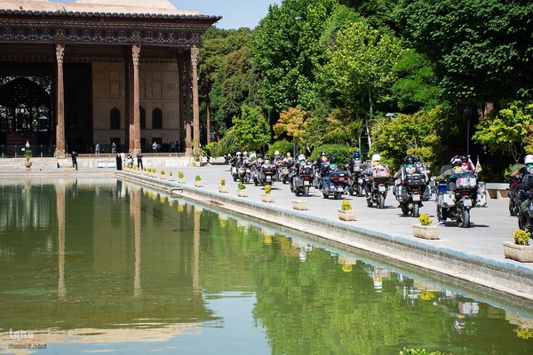 آیین استقبال از موتورسواران لهستانی در اصفهان