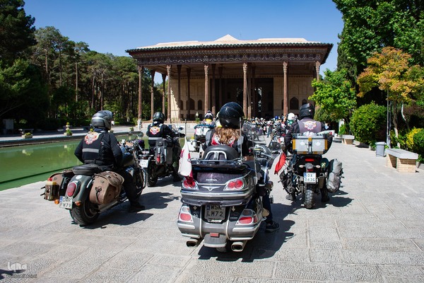 آیین استقبال از موتورسواران لهستانی در اصفهان