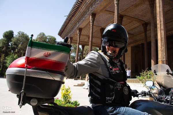 آیین استقبال از موتورسواران لهستانی در اصفهان