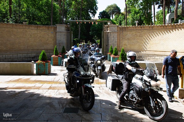 آیین استقبال از موتورسواران لهستانی در اصفهان
