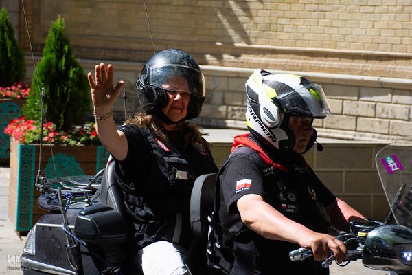 آیین استقبال از موتورسواران لهستانی در اصفهان