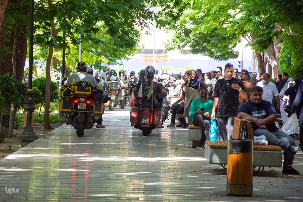 آیین استقبال از موتورسواران لهستانی در اصفهان