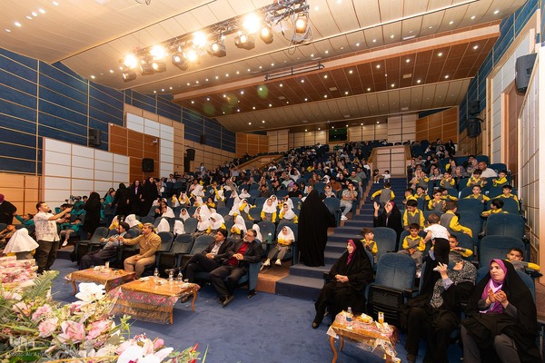 جشن پایان دوره پیش دبستانی‌های ثامن الائمه(ع) اصفهان