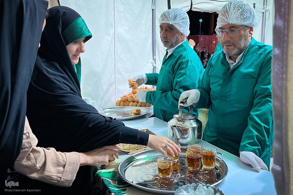 جشن میلاد امام رضا(ع) در آستان امامزاده شاهرضا(ع)