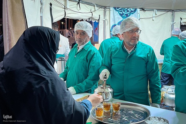 جشن میلاد امام رضا(ع) در آستان امامزاده شاهرضا(ع)