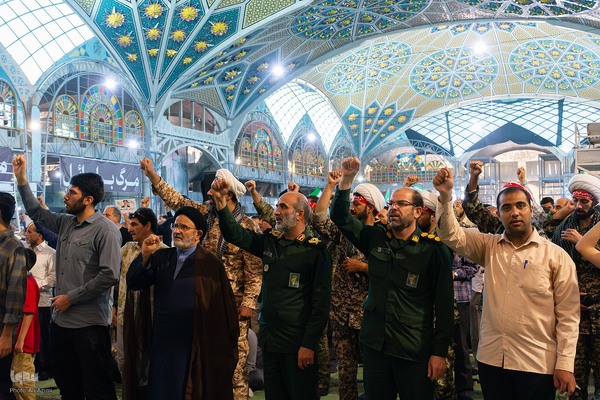 خروش مردم اصفهان در جمعه «خشم و نصر»