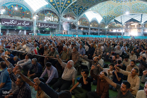 خروش مردم اصفهان در جمعه «خشم و نصر»