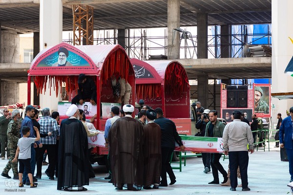 خروش مردم اصفهان در جمعه «خشم و نصر»