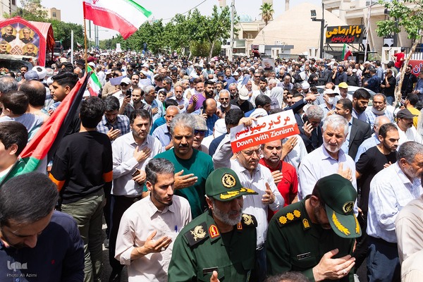 خروش مردم اصفهان در جمعه «خشم و نصر»