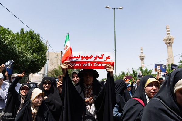 خروش مردم اصفهان در جمعه «خشم و نصر»