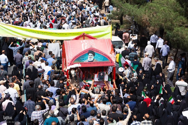 خروش مردم اصفهان در جمعه «خشم و نصر»