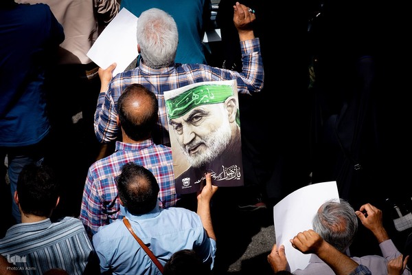 خروش مردم اصفهان در جمعه «خشم و نصر»