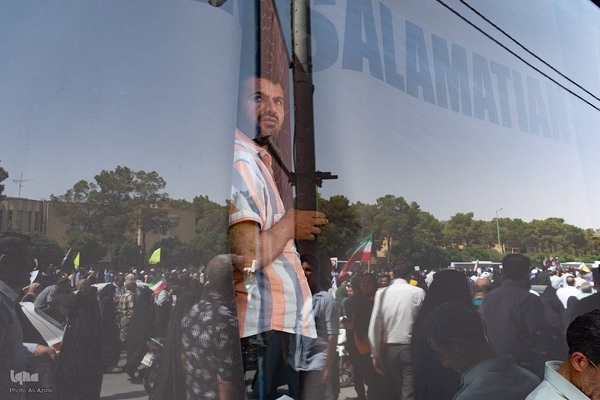 خروش مردم اصفهان در جمعه «خشم و نصر»