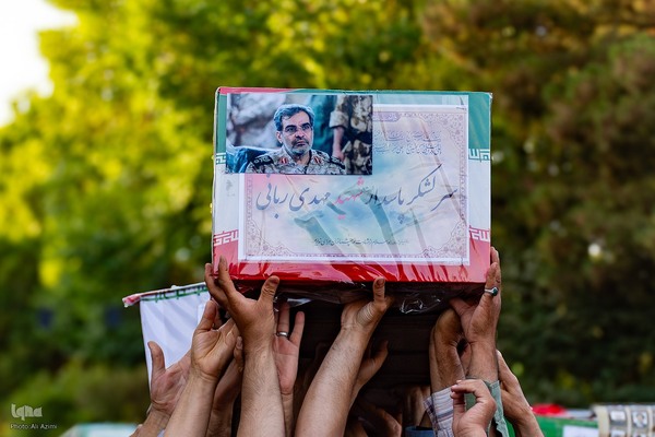 وداع مردم اصفهان با ۱۱ شهید تجاوز رژیم صهیونیستی