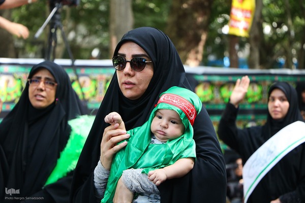 همایش شیرخوارگان حسینی در اصفهان