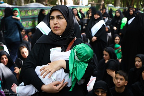 همایش شیرخوارگان حسینی در اصفهان