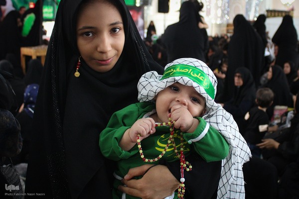 مراسم شیرخوارگان حسینی در نایین