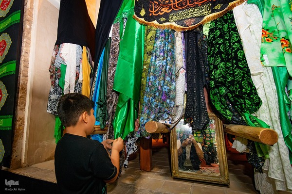 آیین ۳۰۰ ساله نخل‌گردانی در زواره اردستان