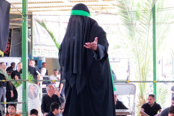 تعزیه ظهر عاشورا در امامزاده سیدابراهیم خمینی‌شهر