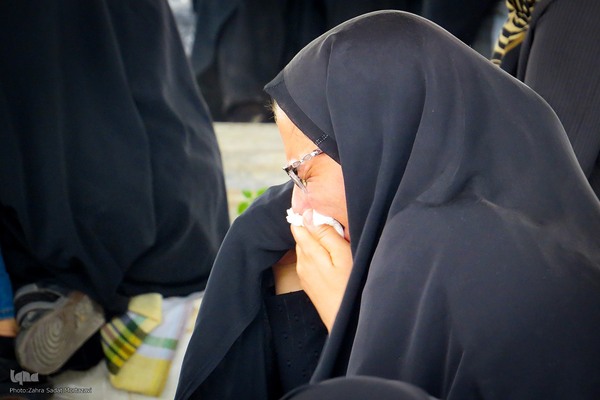 تعزیه ظهر عاشورا در امامزاده سیدابراهیم خمینی‌شهر