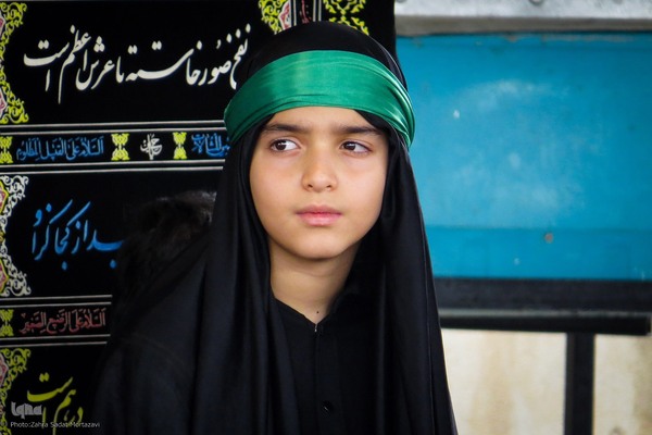 تعزیه ظهر عاشورا در امامزاده سیدابراهیم خمینی‌شهر