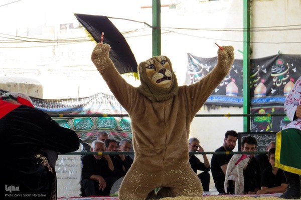 تعزیه ظهر عاشورا در امامزاده سیدابراهیم خمینی‌شهر