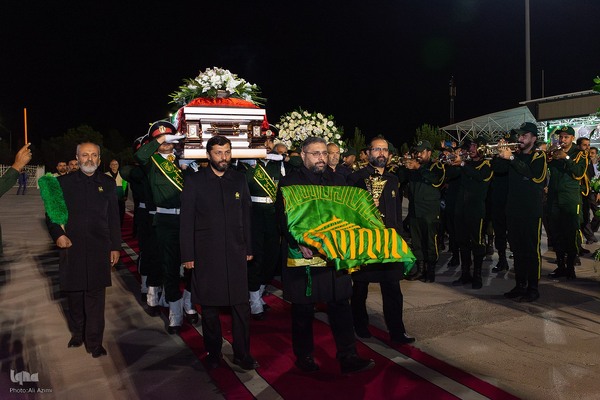 مراسم استقبال از پیکر استاد محمود فرشچیان در اصفهان