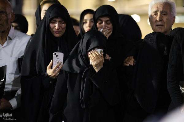 مراسم استقبال از پیکر استاد محمود فرشچیان در اصفهان