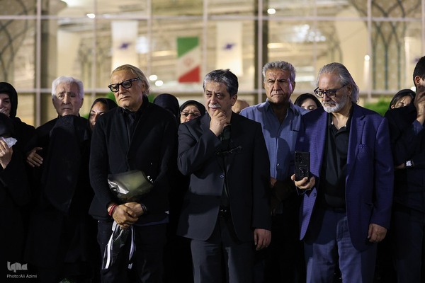 مراسم استقبال از پیکر استاد محمود فرشچیان در اصفهان