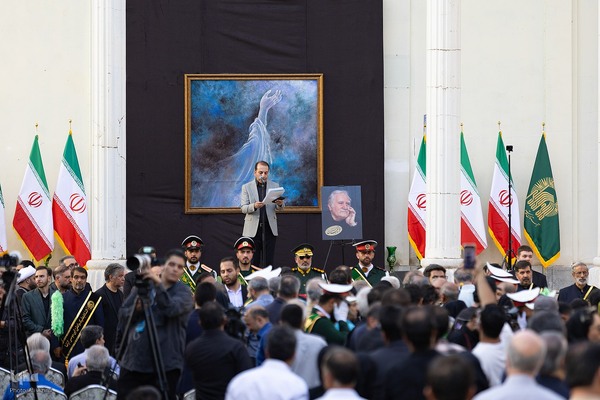 بدرقه پیکر استاد فرشچیان به خانه ابدی(۱)